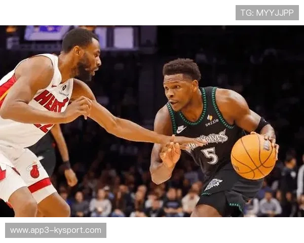 森林狼主场迎战开拓者,爱德华兹面对防守考验 森林狼主场迎战开拓者,爱德华兹面对防守考验