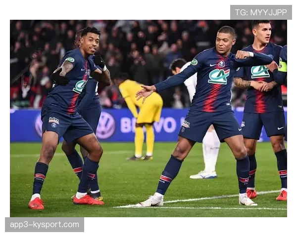 巴黎圣日耳曼赛前最后一练，姆巴佩、登贝莱状态火热